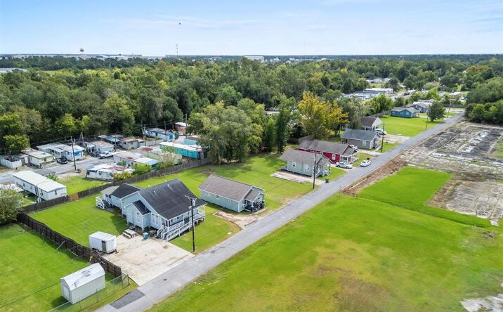 Pictures of Multifamily property located at Dumatrait Lane, Lake Charles, LA 70601 for sales - image #1