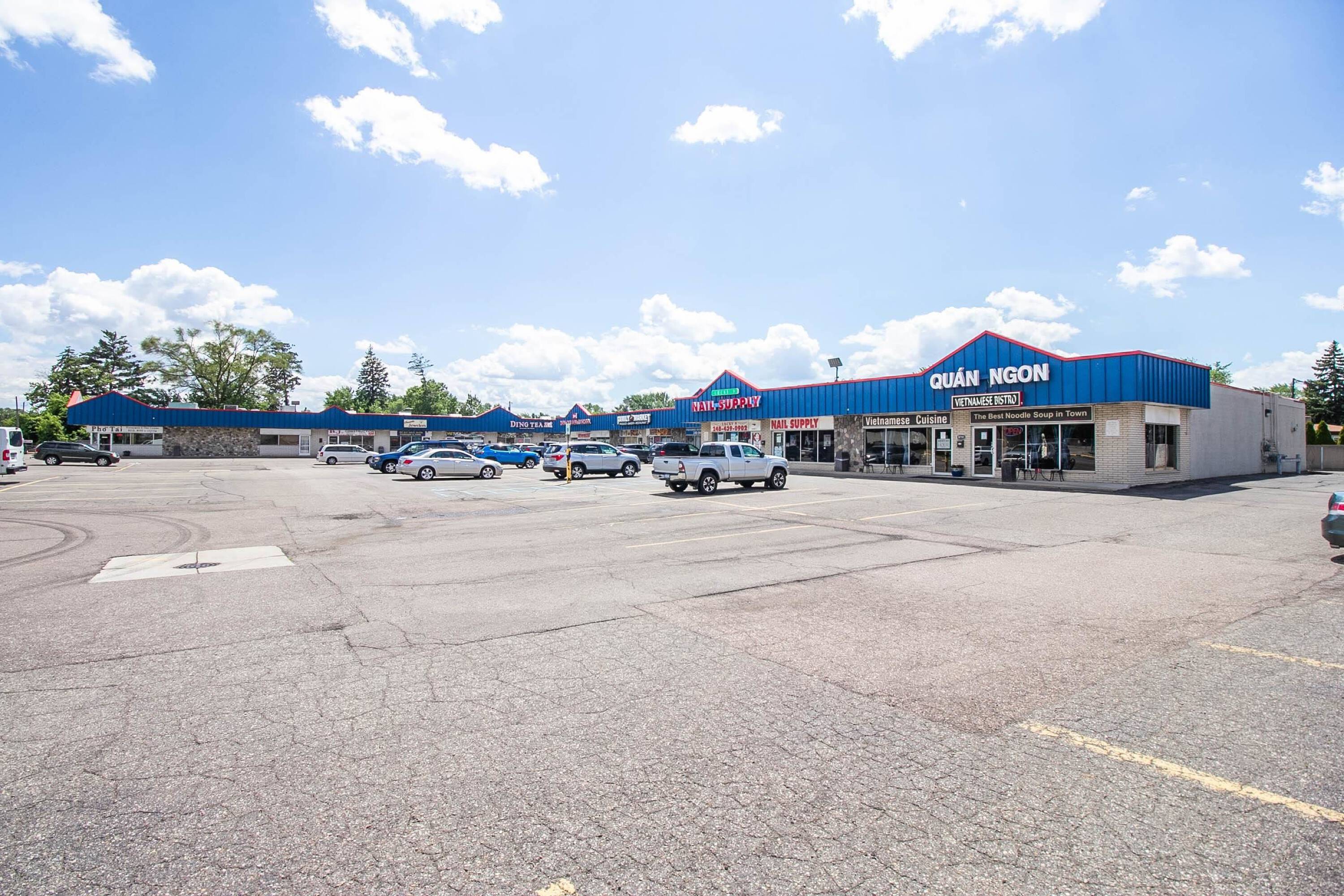 30547 Dequindre Rd, Madison Heights, MI 48071