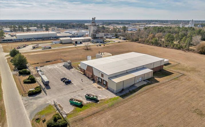 Pictures of Industrial property located at 201 Harris St N, Cordele, GA 31015 for sales - image #1