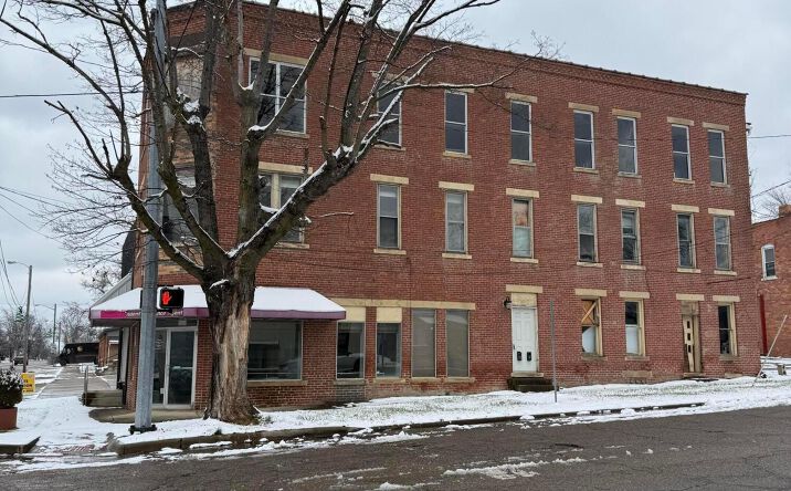 Pictures of Mixed Use property located at 122-124 Pennsylvania Avenue, Wellston, OH 45692 for sales - image #1