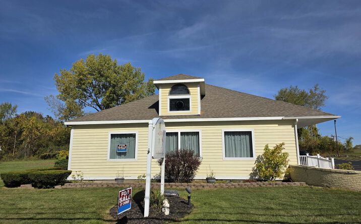 Pictures of Retail, Office, Mixed Use property located at 3177 Seneca Turnpike, Canastota, NY 13032 for sales - image #1