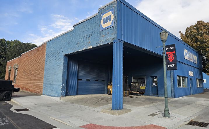 Pictures of Industrial property located at 409 E MAIN ST, Athena, OR 97813 for sales - image #1