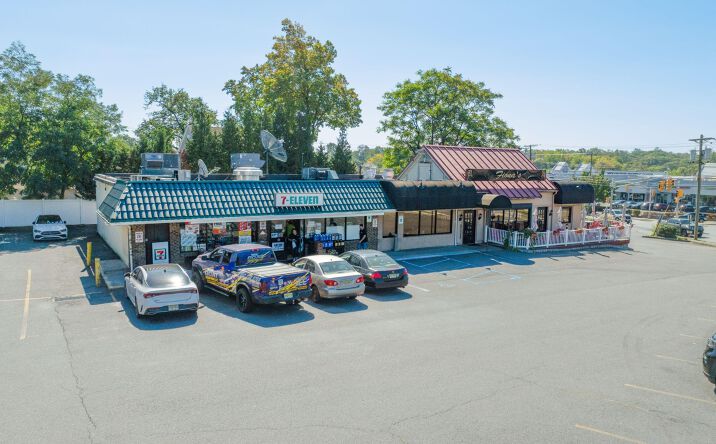 Pictures of Retail property located at 118 Godwin Ave, Midland Park, NJ 07432 for sales - image #1