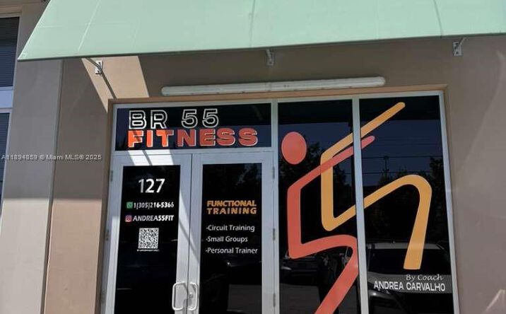 Pictures of Retail property located at 10890 NW 17th St # 127, Sweetwater, FL 33172 for sales - image #1