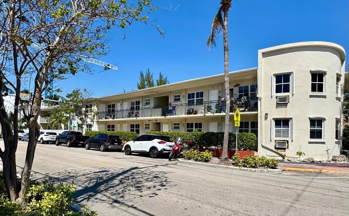 Pictures of Multifamily property located at 605 77th St, Miami Beach, FL 33141 for sales - image #1