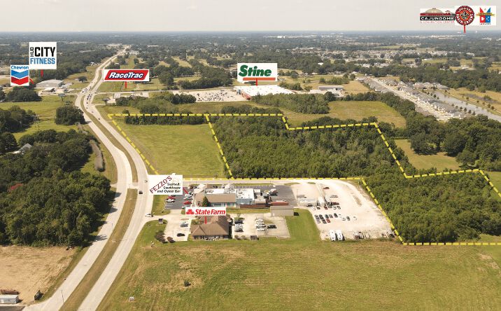 Pictures of Land property located at 6600 blk Ambassador Caffery Parkway, Broussard, LA null for sales - image #1