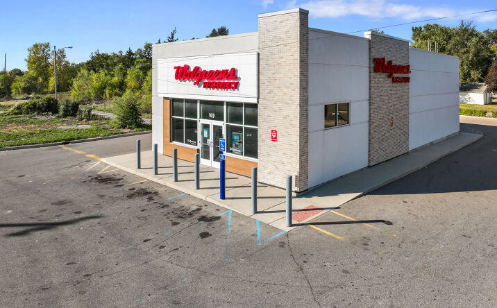 Pictures of Retail property located at 1419 N Dort Hwy, Flint, MI 48506 for sales - image #1