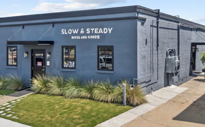 Pictures of Mixed Use, Multifamily, Retail property located at 2406 Colley Ave, Norfolk, VA 23517 for sales - image #1