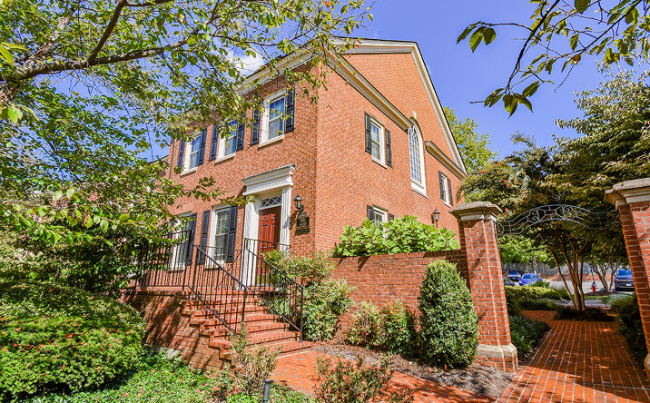 Pictures of Office property located at 10480 Armstrong St, Fairfax, VA 22030 for sales - image #1