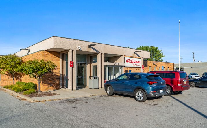 Pictures of Retail property located at 3730 Dixie Hwy, Saginaw, MI 48601 for sales - image #1