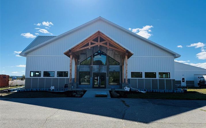 Pictures of Retail property located at 10225 E Lake Rd, North East, PA 16428 for sales - image #1