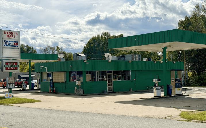 Pictures of Retail property located at 131 S Hamilton St, Eden, NC 27288 for sales - image #1