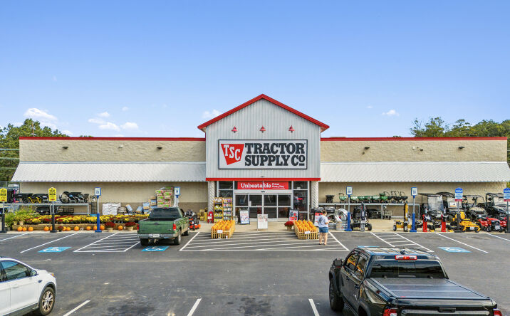 Pictures of Retail property located at 391 N Main St, Woodruff, SC 29388 for sales - image #1