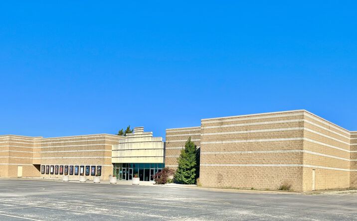 Pictures of Retail, Special Purpose property located at 1060 Mariners Dr, Warsaw, IN 46580 for sales - image #1