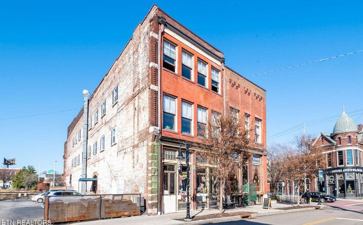 Pictures of Multifamily property located at 105 W Jackson Ave, Knoxville, TN 37902 for sales - image #1