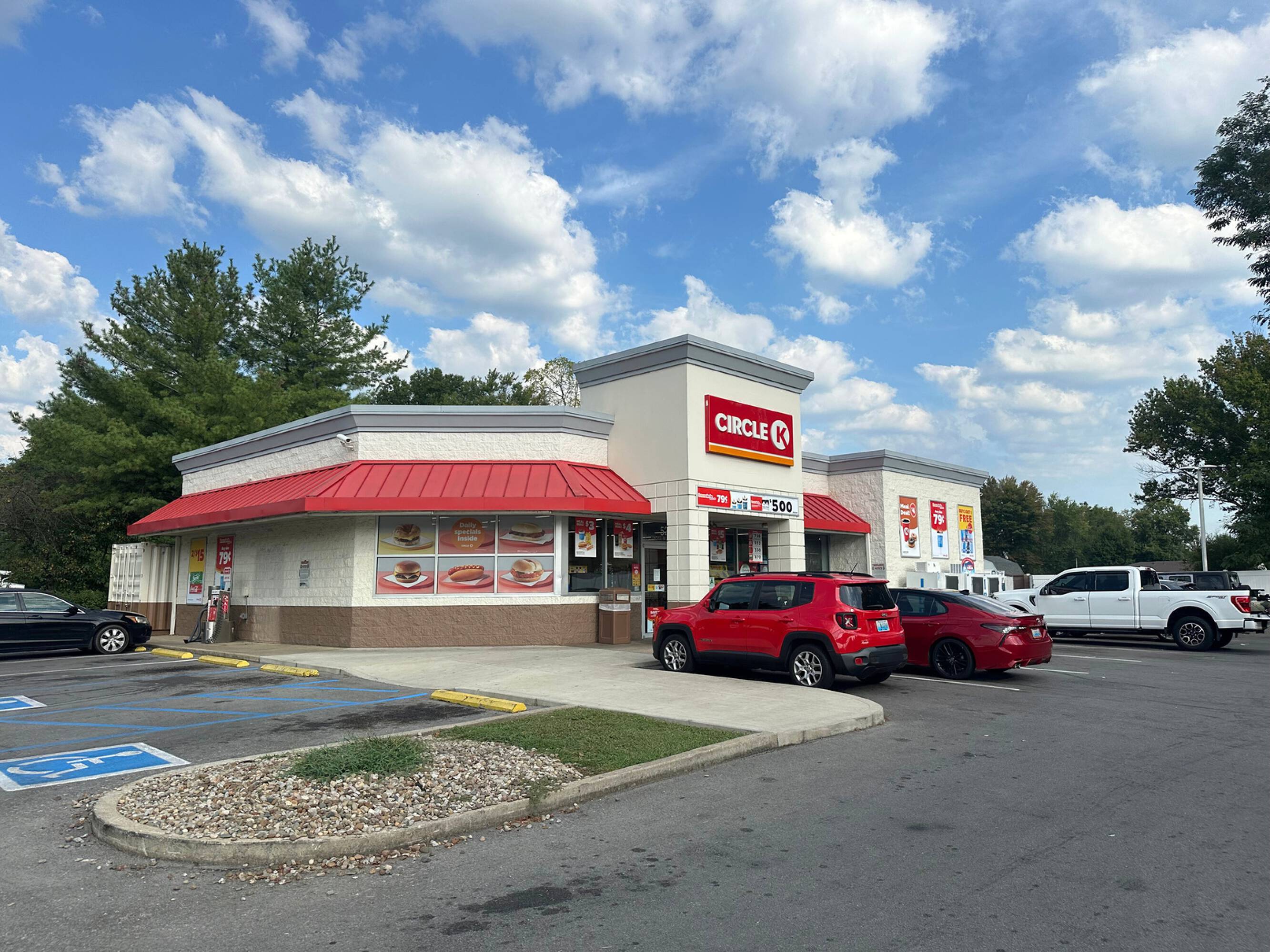 5203 Greenwood Rd, Louisville, KY 40258