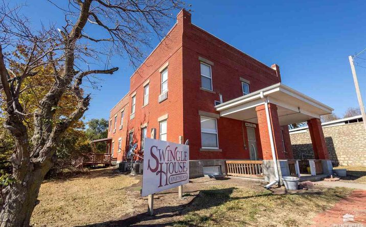 image of property at 111 S ERPELDING RD Leonardville KS 66449-4600