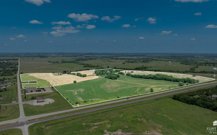 Pictures of Land property located at Hwy 24, Wamego, KS 66547 for sales - image #1