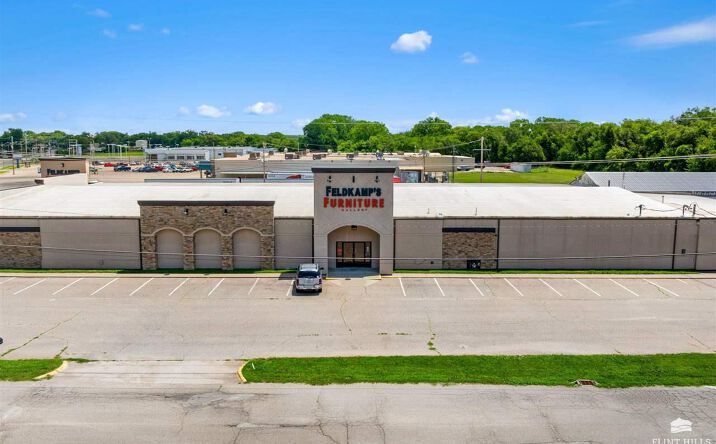 Pictures of Office, Industrial property located at 321 Grant Avenue, Junction City, KS 66441 for sales - image #1