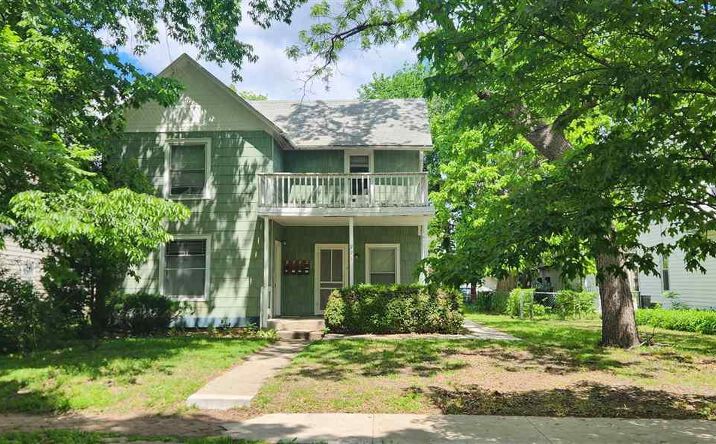Pictures of Multifamily property located at 924 Fremont, Manhattan, KS 66502 for sales - image #1