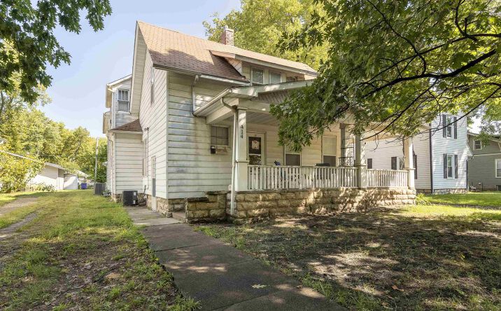Pictures of Multifamily property located at 414 Laramie Street, Manhattan, KS 66502 for sales - image #1