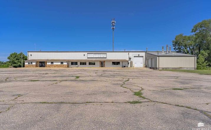 Pictures of Office property located at 1116 Grant Avenue, Junction City, KS 66441 for sales - image #1