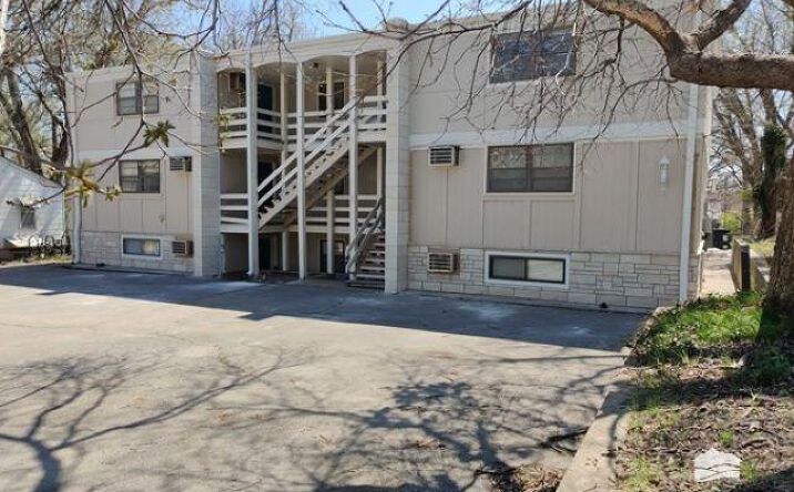 Pictures of Multifamily property located at 1219 Claflin Rd., Manhattan, KS 66502 for sales - image #1