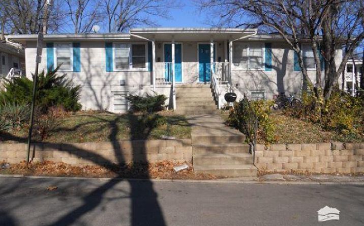 Pictures of Multifamily property located at 1224 Pomeroy, Manhattan, KS 66502 for sales - image #1