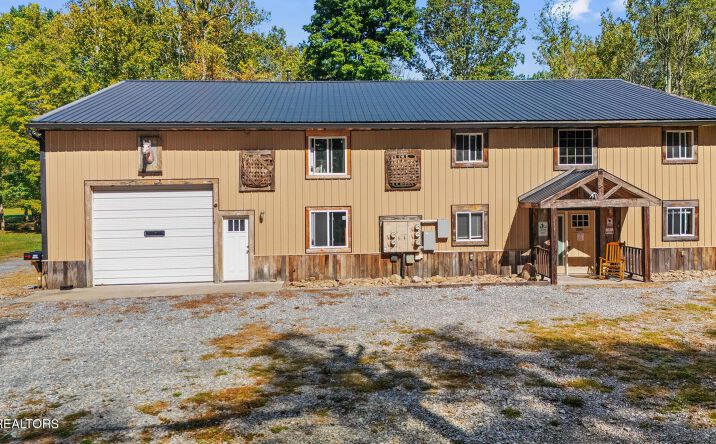 Pictures of Multifamily property located at 2353 TN-107, Unicoi, TN 37692 for sales - image #1
