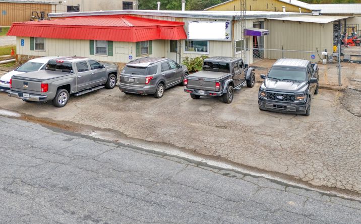 Pictures of Retail, Land property located at 1108 Anne St, Griffin, GA 30224 for sales - image #1