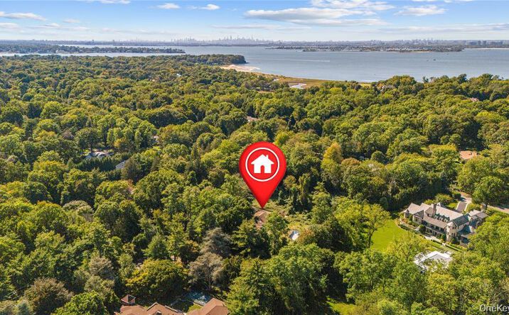 Pictures of Land property located at 169 Middle Neck Road, North Hempstead, NY 11050 for sales - image #1