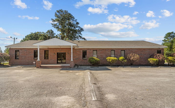 Pictures of Special Purpose property located at 441 Kinston Highway, Richlands, NC 28574 for sales - image #1