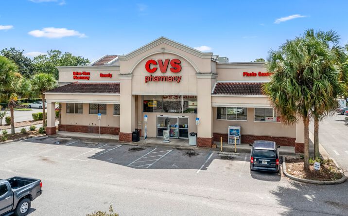 Pictures of Retail property located at 15174 NW US Hwy 441, Alachua, FL 32615 for sales - image #1