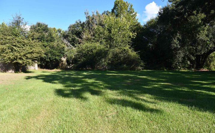 Pictures of Land property located at 2003 7th Ave, Lake Charles, LA 70601 for sales - image #1