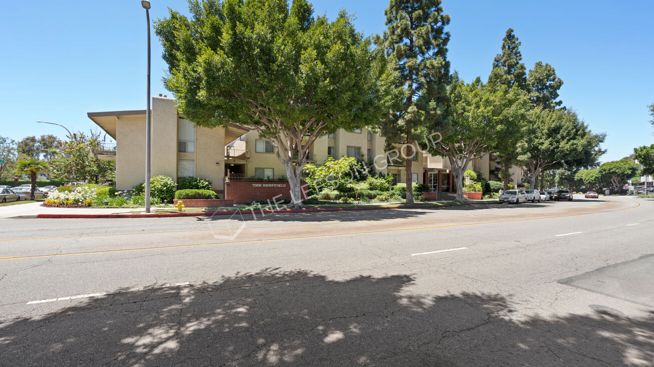 5800 Green Valley Circle, Culver City, CA 90230