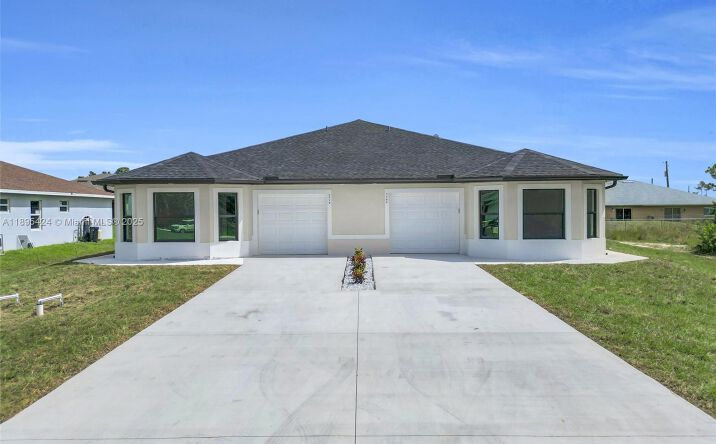 Pictures of Multifamily property located at 2508 Park Rd, Lehigh Acres, FL 33971 for sales - image #1