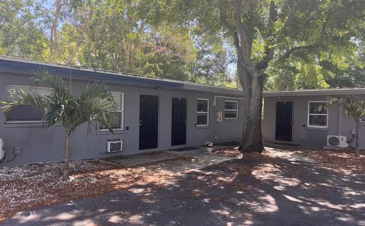Pictures of Multifamily property located at 115 Cleveland Ave SW, Largo, FL 33770 for sales - image #1