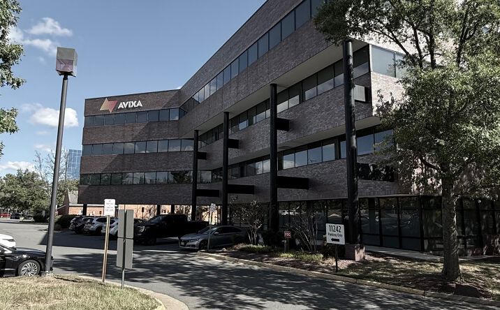 Pictures of Office property located at 11242 Waples Mill Rd, Fairfax, VA 22030 for sales - image #1