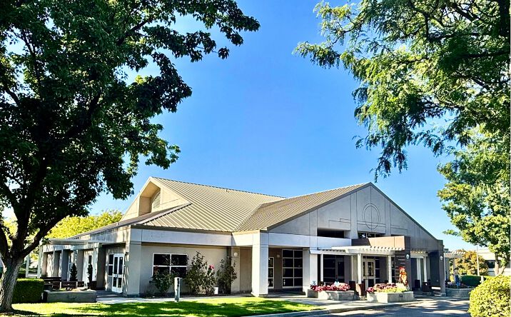 Pictures of Office property located at 8200 W Grandridge Blvd, Kennewick, WA 99336 for sales - image #1