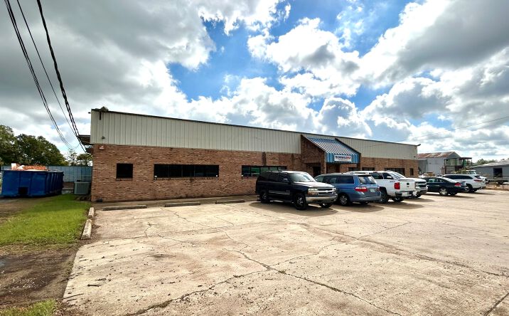 Pictures of Industrial property located at 880 S Roach St, Jackson, MS 39201 for sales - image #1