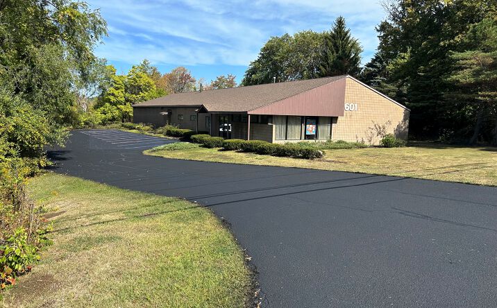Pictures of Office property located at 601 Columbia Street Ext, Cohoes, NY 12047 for sales - image #1