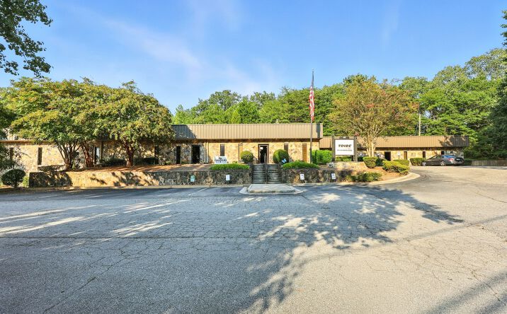 Pictures of Office, Industrial property located at 2251 Jesse Jewell Pkwy NE, Gainesville, GA 30507 for sales - image #1