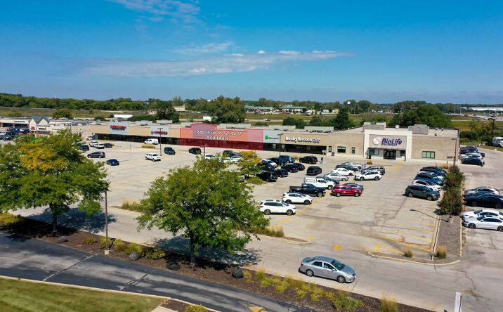Pictures of Retail, Land property located at 2000 Silvernail Rd, Pewaukee, WI 53072 for sales - image #1
