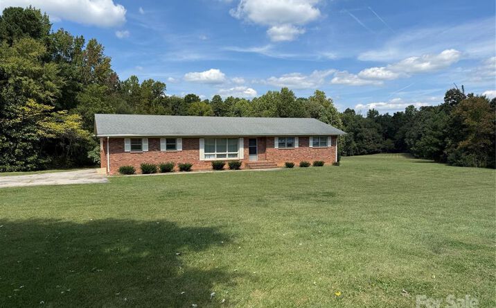 Pictures of Retail, Office, Land property located at 8042 North Carolina Hwy 150, Lake Norman of Catawba, NC 28682 for sales - image #1