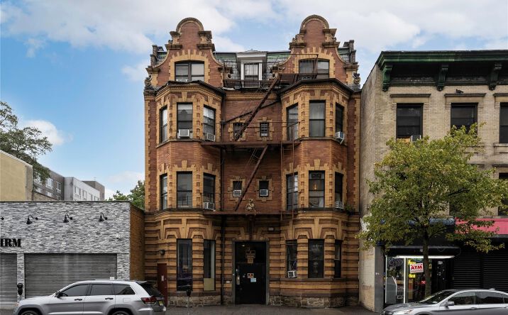 Pictures of Multifamily property located at 279 S Broadway, Yonkers, NY 10705 for sales - image #1