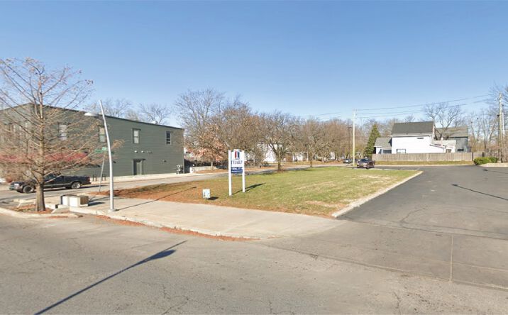 Pictures of Land property located at 2102 E 10th St, Indianapolis, IN 46201 for sales - image #1