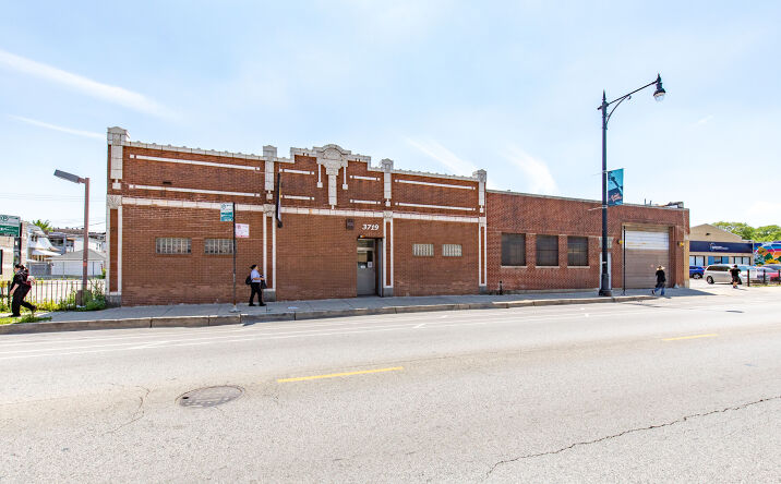 Pictures of Industrial property located at 3719 W Lawrence Ave, Chicago, IL 60625 for sales - image #1