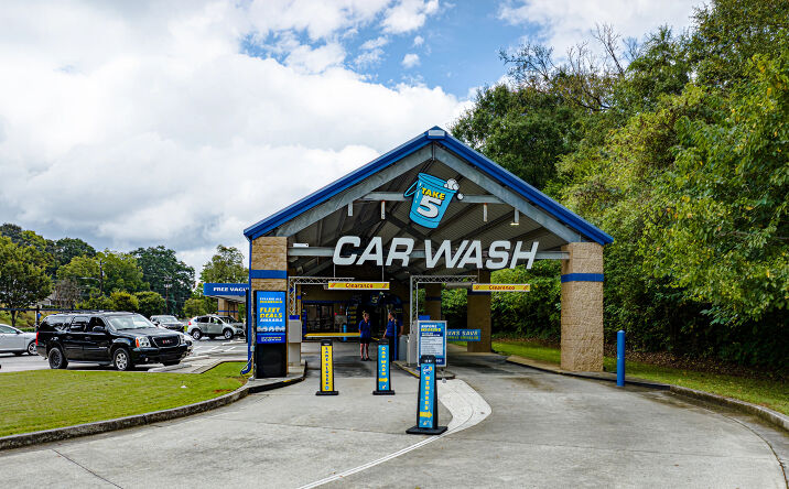 Pictures of Retail property located at 1140 N Broad St, Rome, GA 30161 for sales - image #1