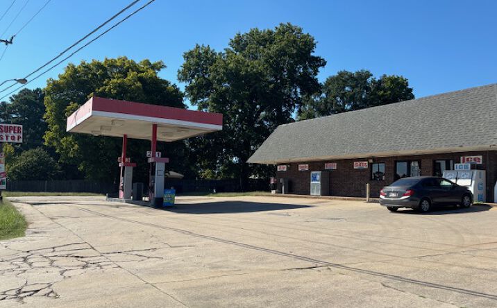 Pictures of Business for Sale, Retail property located at 6101 Alma Hwy, Van Buren, AR 72956 for sales - image #1