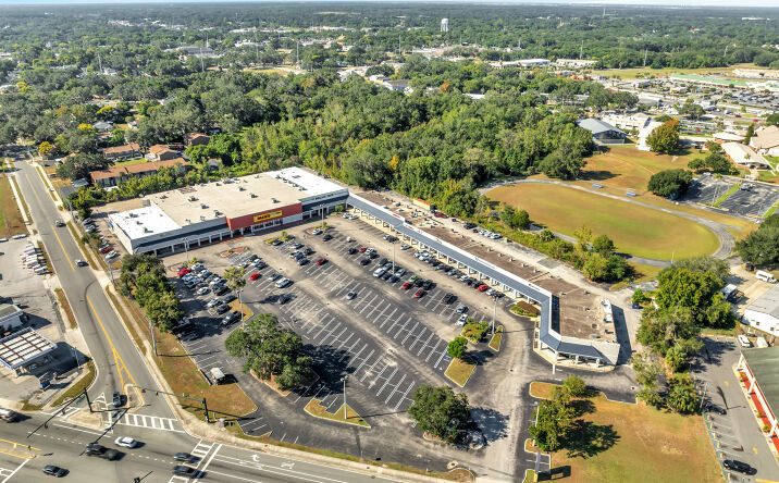Pictures of Retail property located at 1101-1107 W N Blvd, Leesburg, FL 34748 for sales - image #1